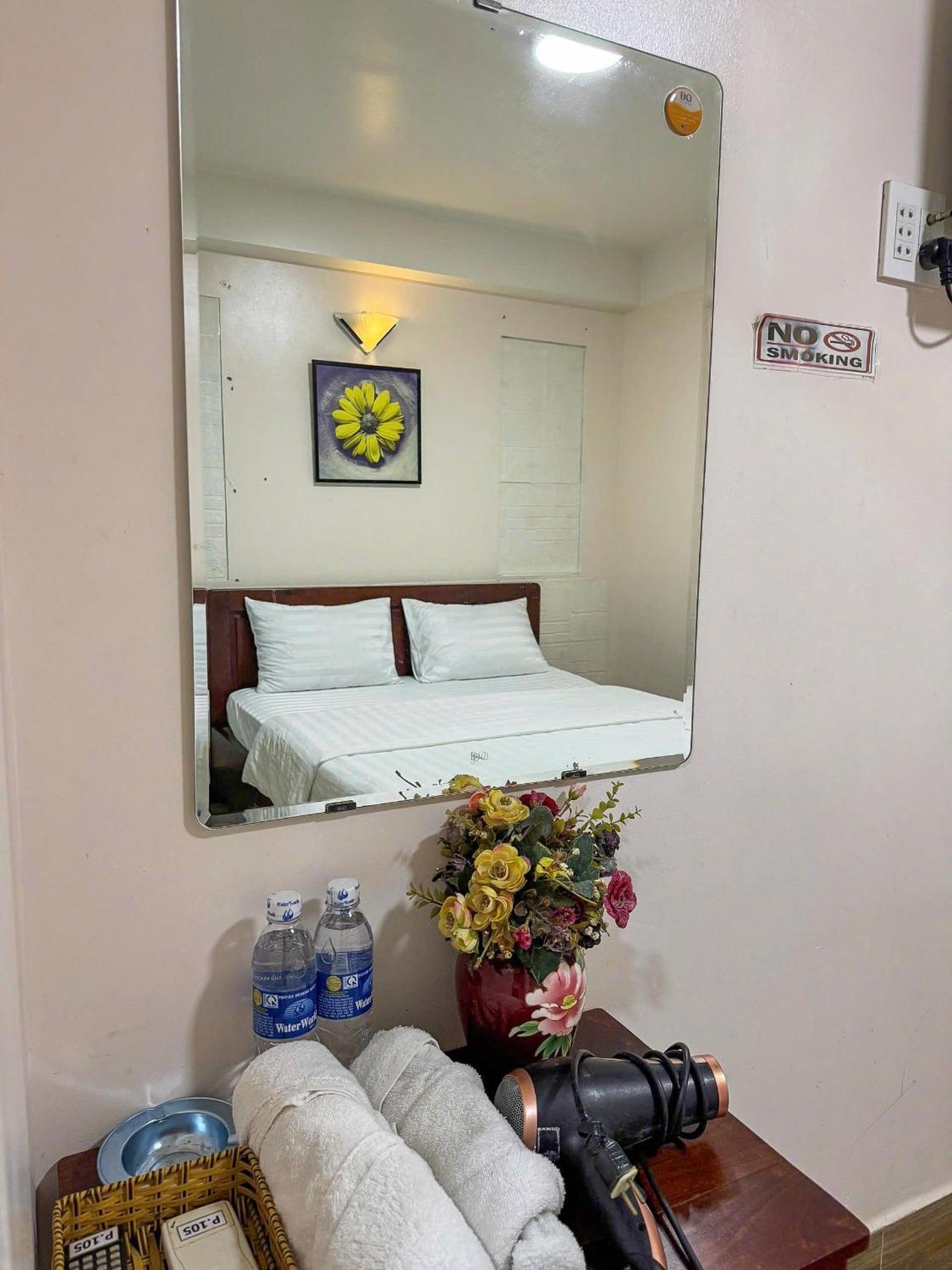 Minh Trang Motel Chau Doc Exterior photo